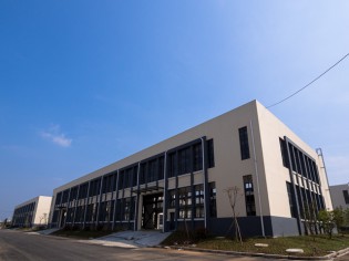 JAPICレンタル工場（施工中の外観）＠江蘇省丹陽市